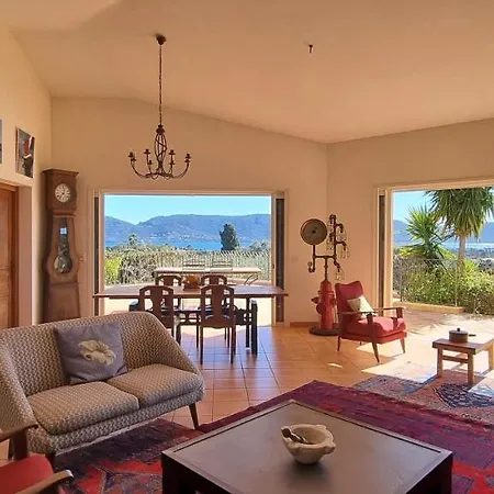 De 250 M2 Plein Sud, Vue Mer, à Marina Di Fiori * Porto-Vecchio (Corsica)