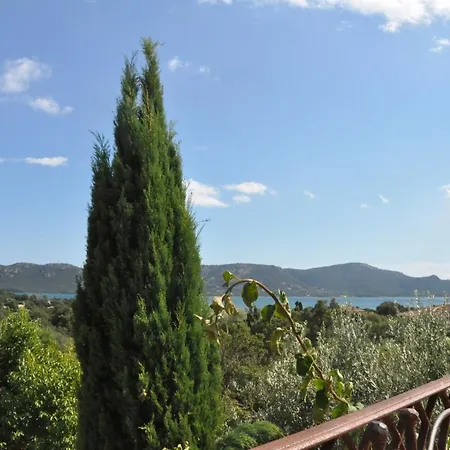 De 250 M2 Plein Sud, Vue Mer, à Marina Di Fiori * Porto-Vecchio (Corsica)