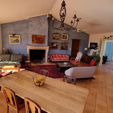 De 250 M2 Plein Sud, Vue Mer, à Marina Di Fiori Hébergement de vacances Porto-Vecchio (Corsica)