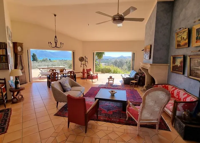 Casa Soprana - De Indépendant Avec Piscine Et Jardin Privés - Independant Of With Private Pool&garden Сasa de vacaciones